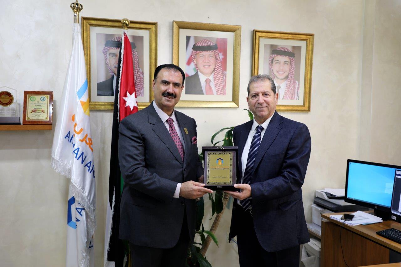 حملة التبرع بالدم للأشقاء في غزة من جامعة عمان العربية 5