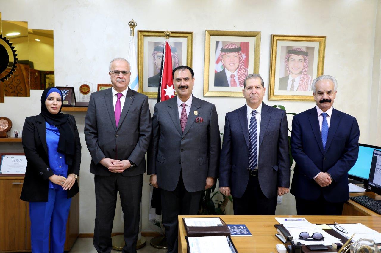 حملة التبرع بالدم للأشقاء في غزة من جامعة عمان العربية 6