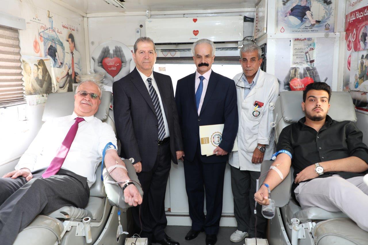 حملة التبرع بالدم للأشقاء في غزة من جامعة عمان العربية 11