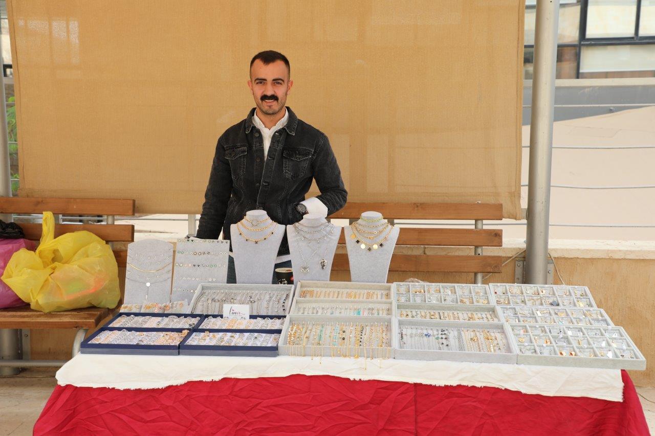بازار مزن عمان العربية الخيري الثاني لدعم المجتمع المحلي 5