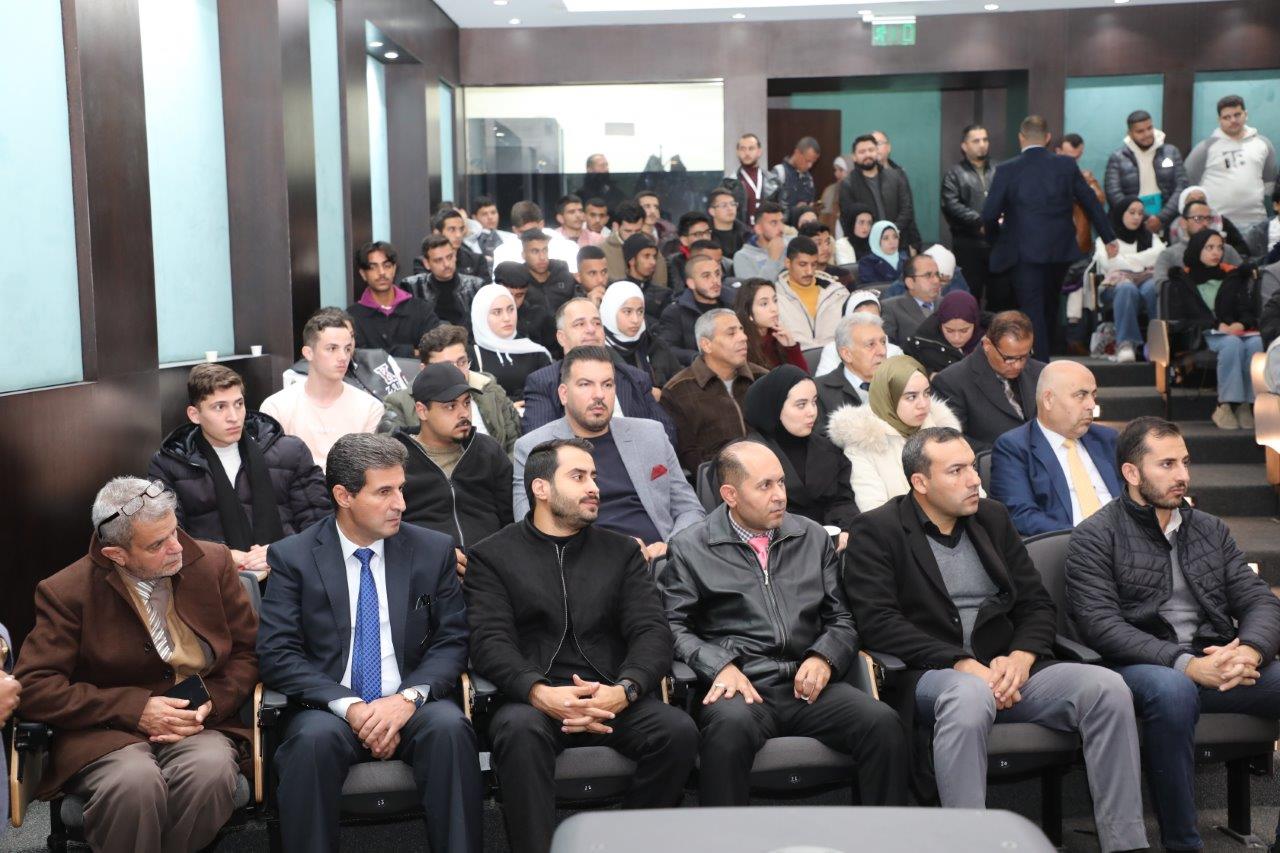 ندوة حوارية في جامعة عمان العربية بعنوان: "حرب غزة.. أبعاد ودلالات" 5