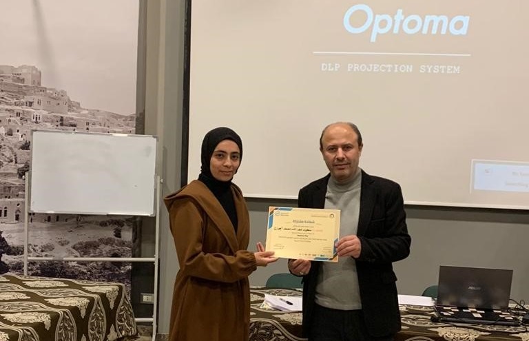 أعمال "عمان العربية" تنفذ دورة تدريبية شاملة بخطط الأعمال لشباب محافظة البلقاء4