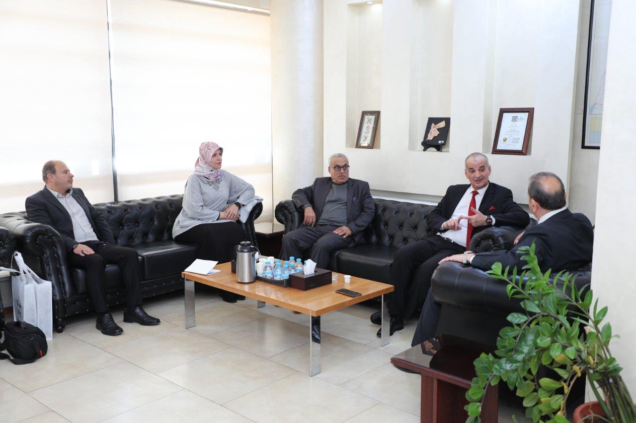 مذكرة تعاون مشترك بين جامعة عمان العربية والمؤسسة التعاونية الأردنية3
