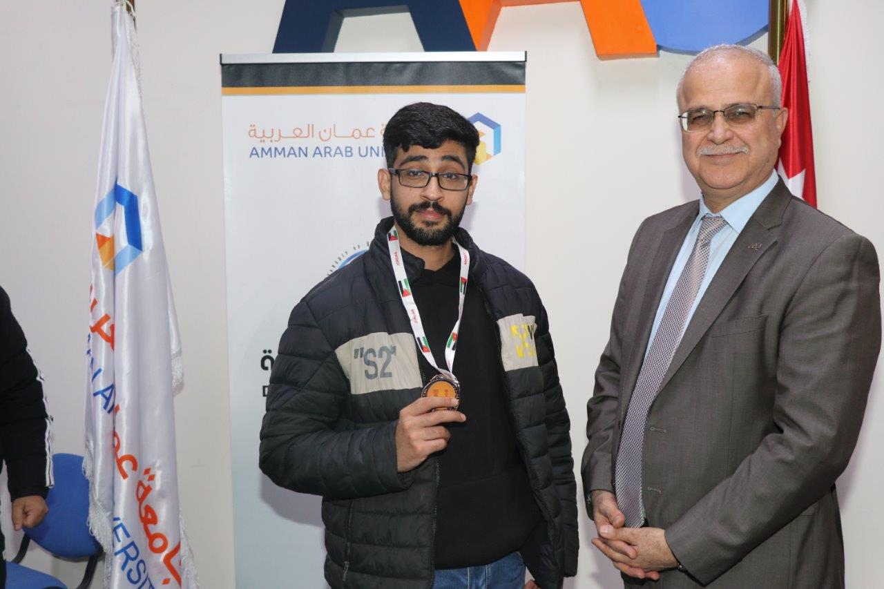 طلبة "عمان العربية" يتنافسون خلال بطولة شطرنج على مستوى الجامعة10