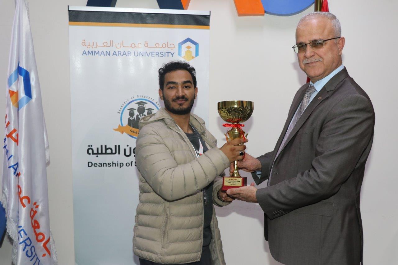 طلبة "عمان العربية" يتنافسون خلال بطولة شطرنج على مستوى الجامعة12