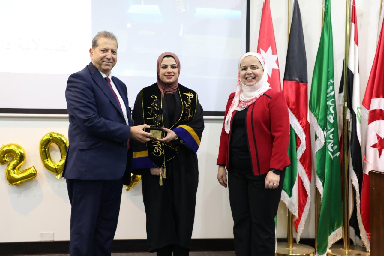 خريجو صيدلة "عمان العربية" يؤدون القسم القانوني ملتزمين بأخلاقيات المهنة21