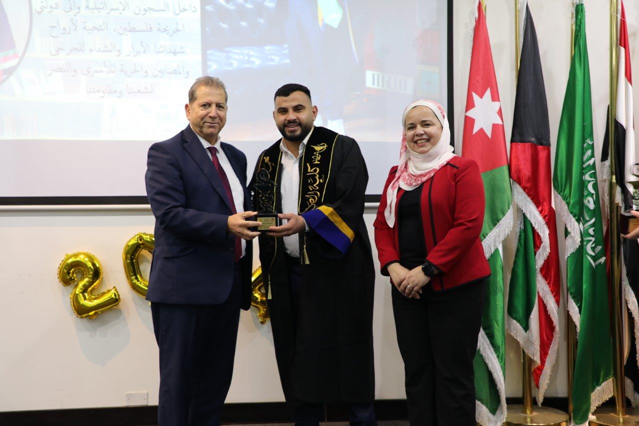 خريجو صيدلة "عمان العربية" يؤدون القسم القانوني ملتزمين بأخلاقيات المهنة28