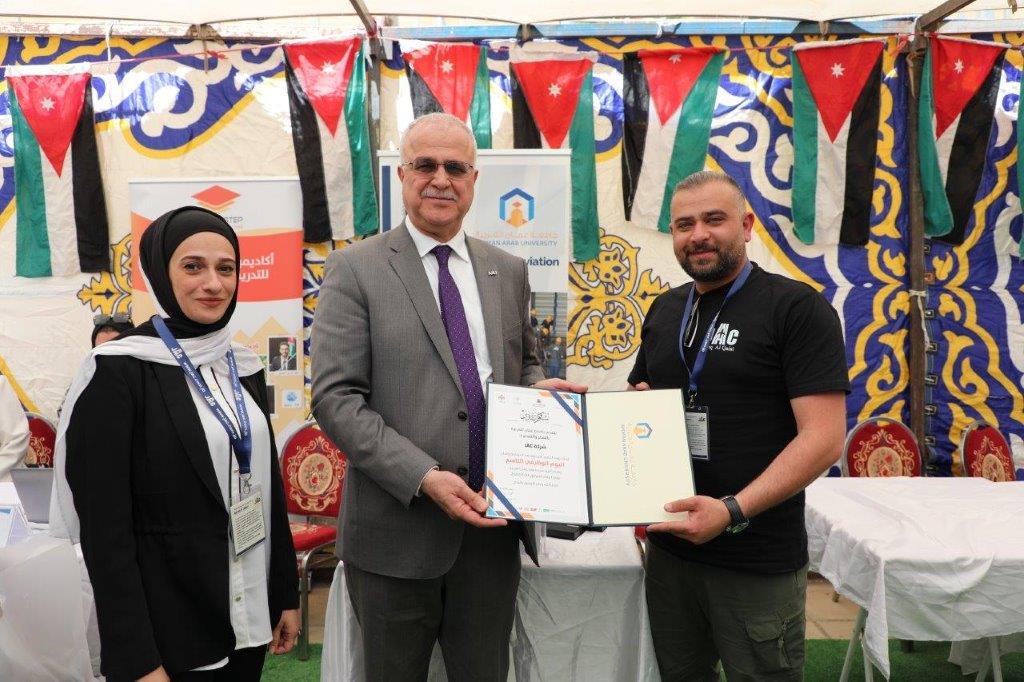 اليوم الوظيفي التاسع في "عمان العربية" بمشاركة متميزة من (78) شركة21