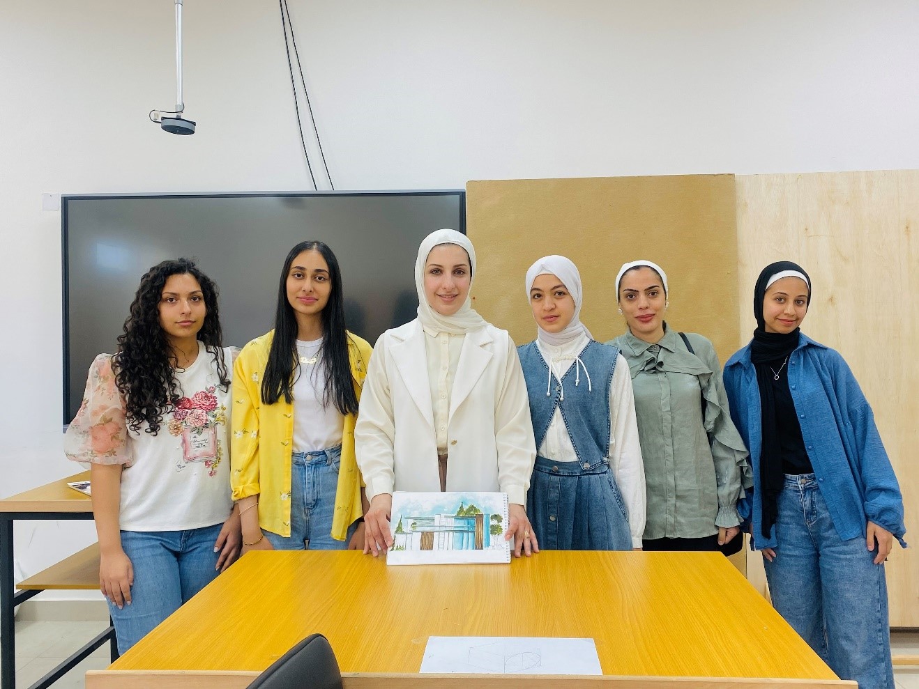 دورة تدريبية حول "الرسم والاظهار المعماري باستخدام الالوان المائية" في عمان العربية3