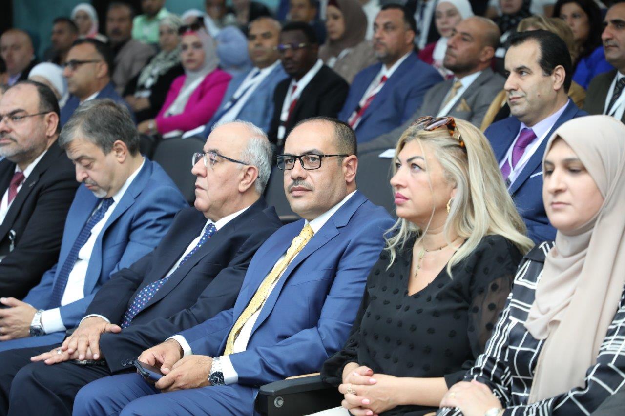 الأمين العام لأتحاد الجامعات العربية يرعى افتتاح المؤتمر الدولي الثاني للمجلس العربي للتنمية المستدامة في جامعة عمان العربية14