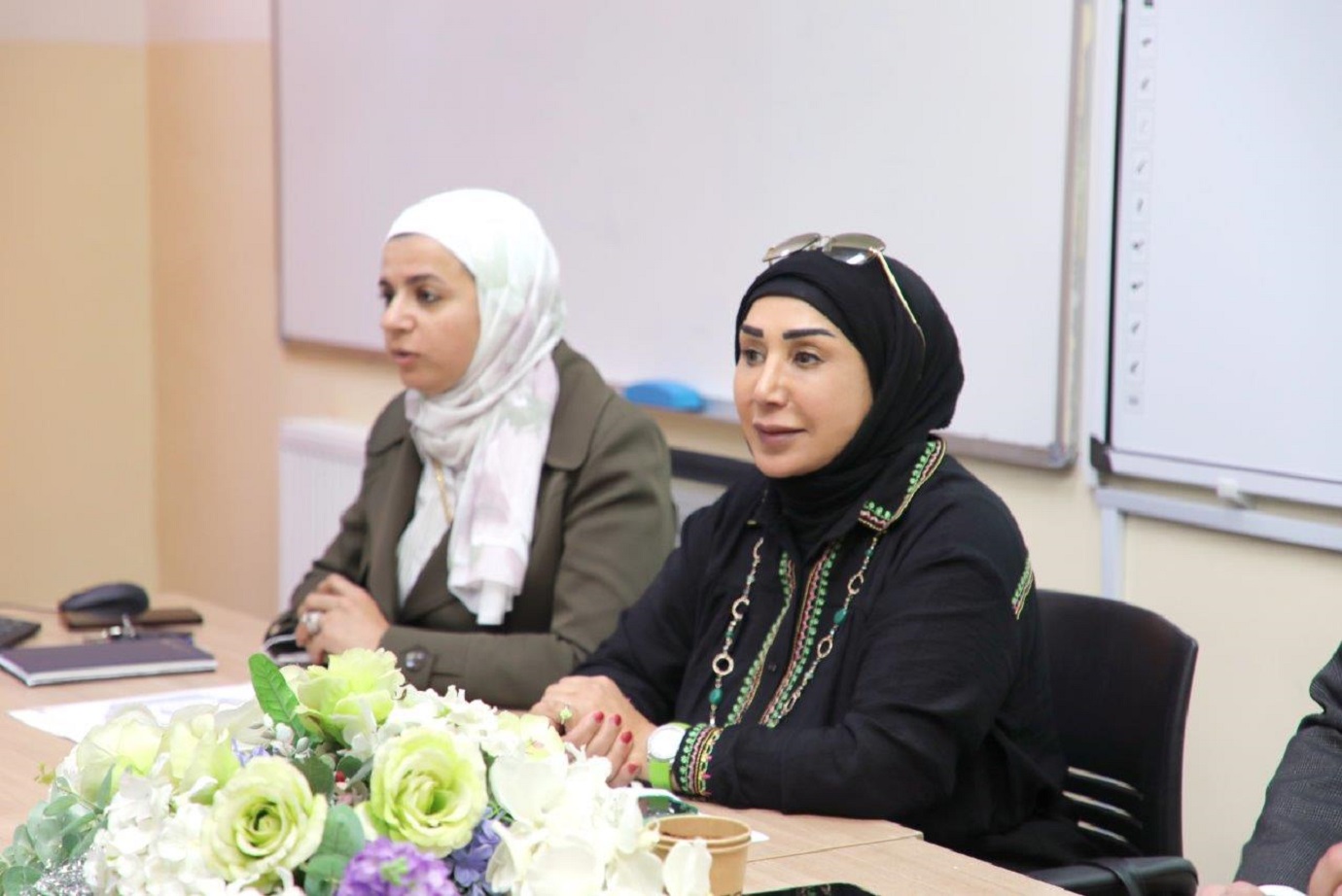 "عمان العربية" تعزز التواصل مع خريجي كلية العلوم التربوية والنفسية لنقل الخبرات وبناء مجتمع أكاديمي متميز10