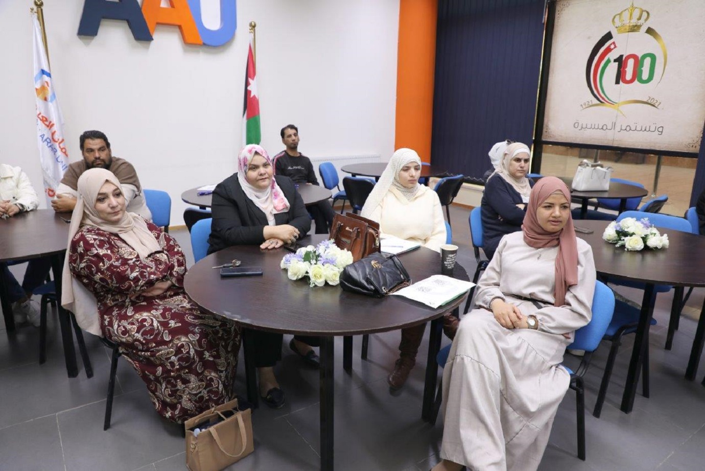 "عمان العربية" تعزز التواصل مع خريجي كلية العلوم التربوية والنفسية لنقل الخبرات وبناء مجتمع أكاديمي متميز11