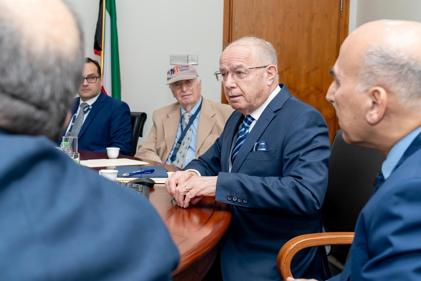 رئيس جامعة عمان العربية يزور الجامعة الاسترالية في الكويت4