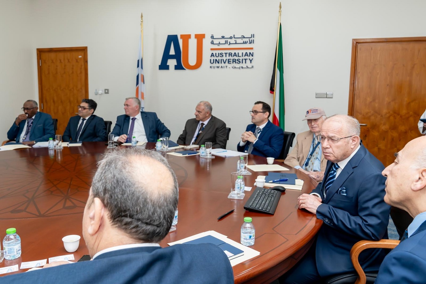 رئيس جامعة عمان العربية يزور الجامعة الاسترالية في الكويت7