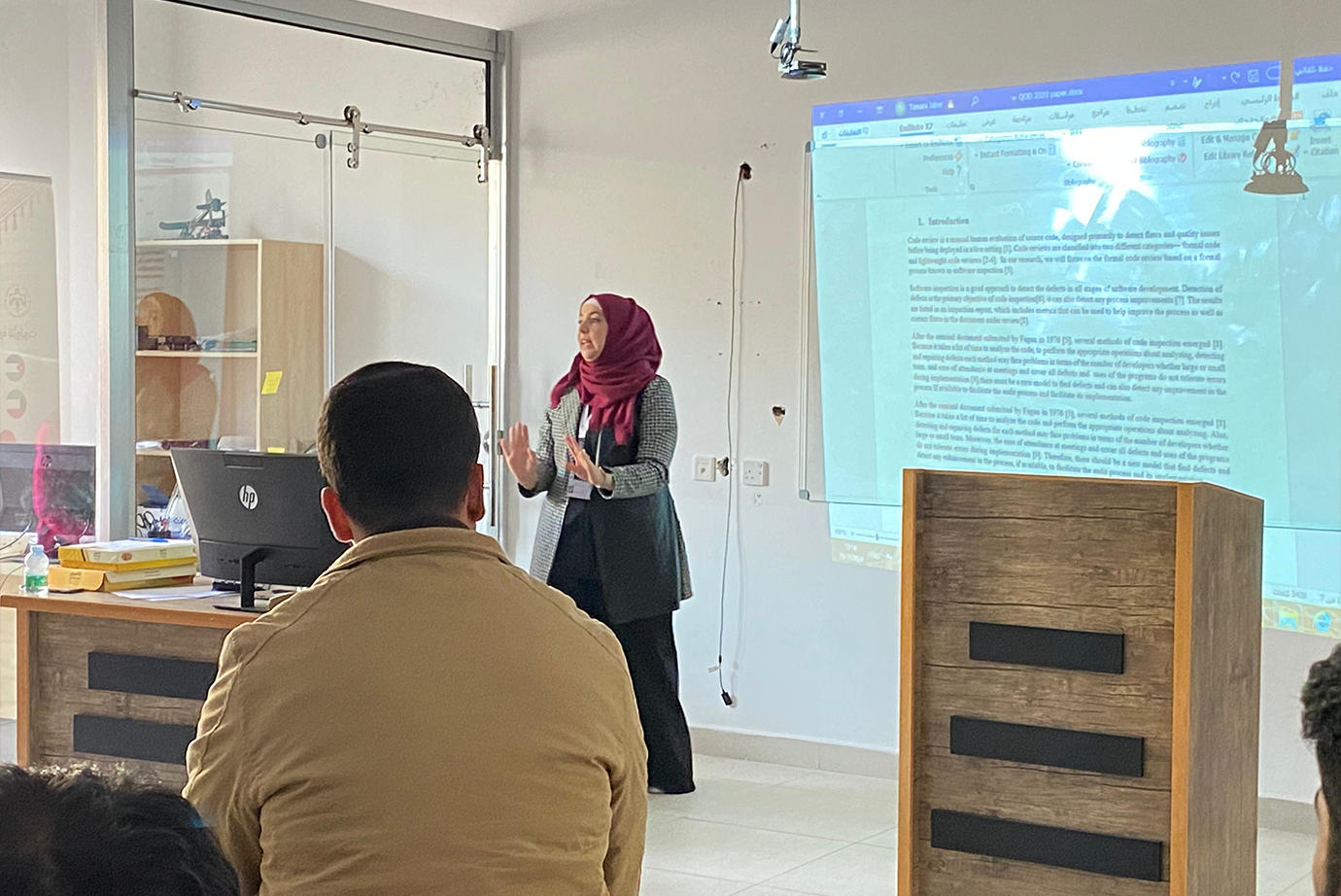 جامعة عمان العربية تعزز مهارات طلبتها وخريجيها بدورات تدريبية مجانية1