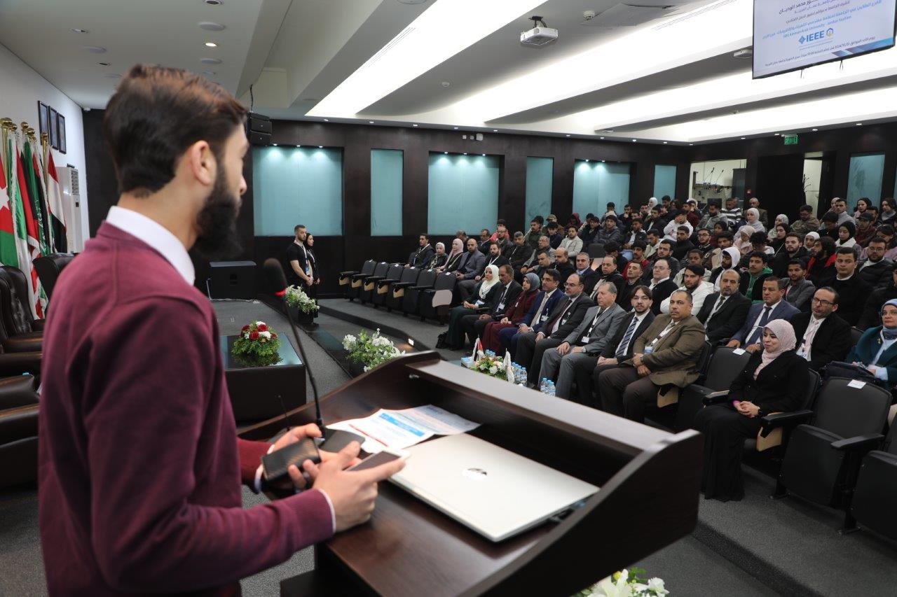 جامعة عمان العربية تفتتح الفرع الطلابي لمنظمة IEEE وتستعرض ابتكارات الطلبة في مجالات الهندسة والتكنولوجيا14