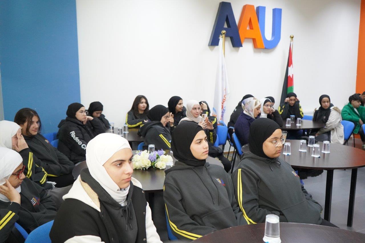 "عمان العربية" تستقبل وفداً من مدرسة أكاديمية جسور المعرفة الدولية في إطار تعزيز دورها الأكاديمي6
