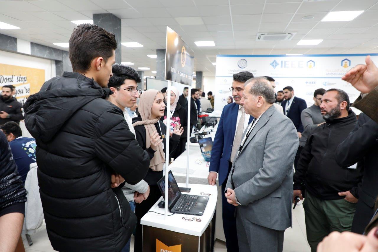 جامعة عمان العربية تفتتح الفرع الطلابي لمنظمة IEEE وتستعرض ابتكارات الطلبة في مجالات الهندسة والتكنولوجيا10