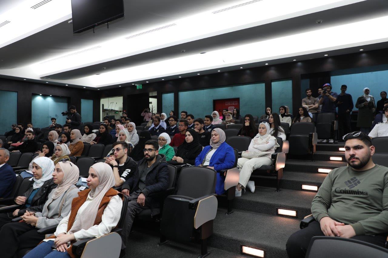 رئيس جامعة عمان العربية يستقبل وفداً من جامعة الحسين التقنية5