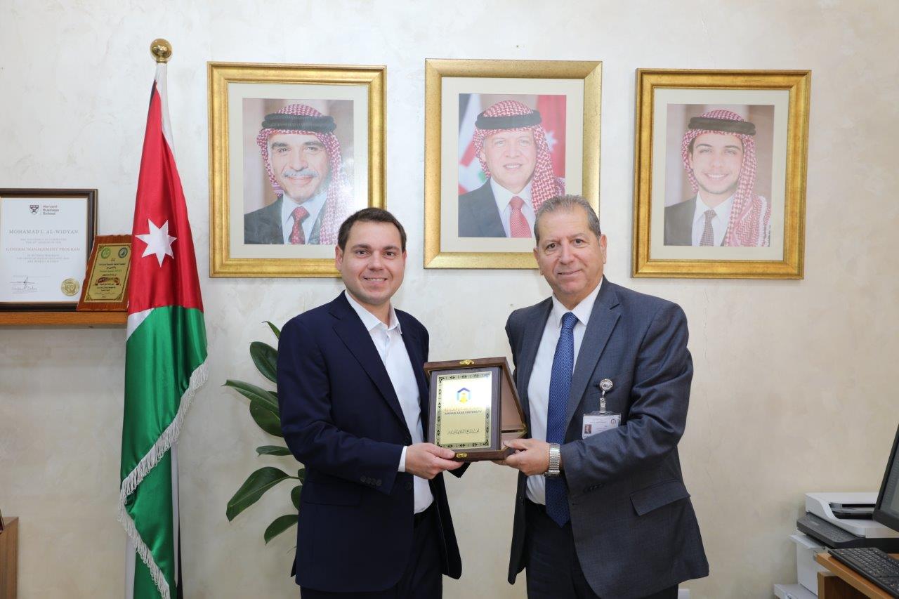 تعزيزاً للتدريب العملي والجاهزية المهنية: جامعة عمان العربية تبرم اتفاقية تعاون مع مستشفى عبد الهادي الطبي7