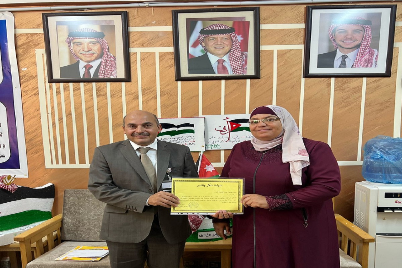 جامعة عمان العربية تُشارك في مبادرة تطوعية في مدرسة أبو حامد2