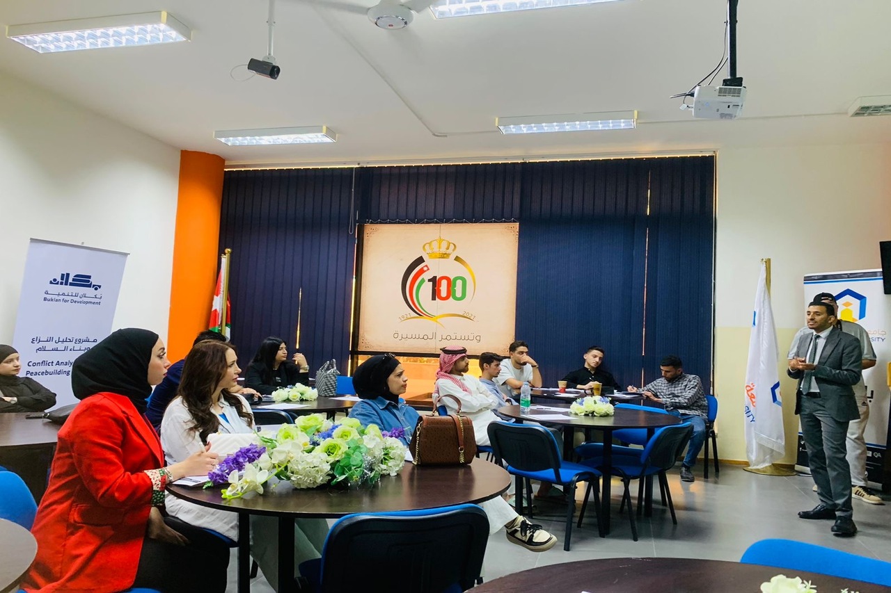 جامعة عمان العربية تنظّم ورشة حول "تحليل النزاع وبناء السلام" بالتعاون مع منظمة بكلان للتنمية6
