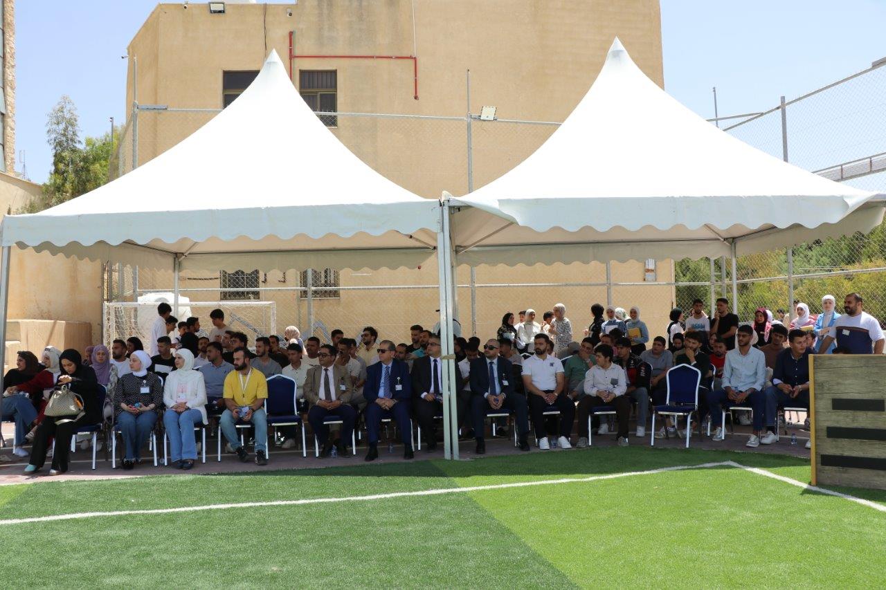 "عمان العربية" تُشعل روح التنافس بين طلبتها في "مسابقات التحدي" بحضور المؤثر أديب السمكي15