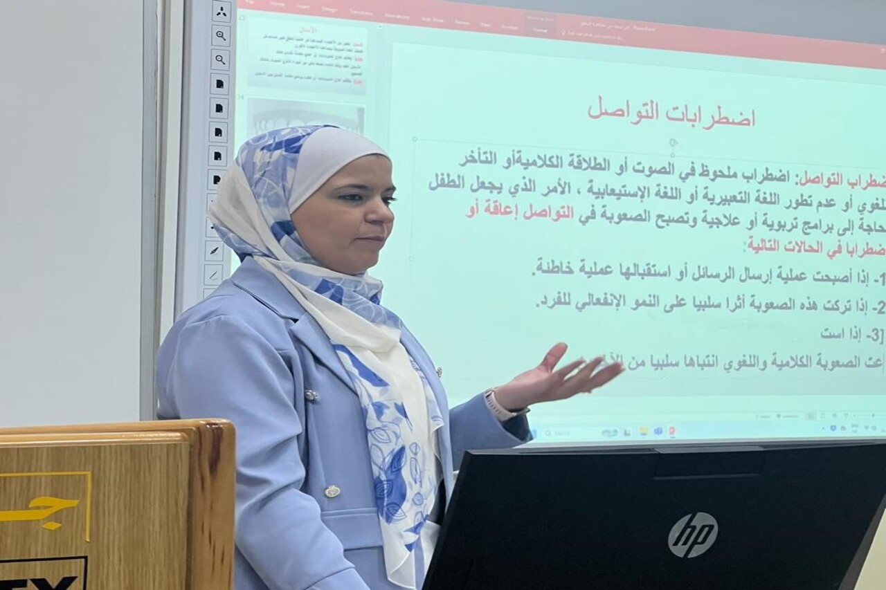 جامعة عمان العربية تنظم دورة تدريبية بعنوان "اضطرابات التواصل: اللغة والكلام"3