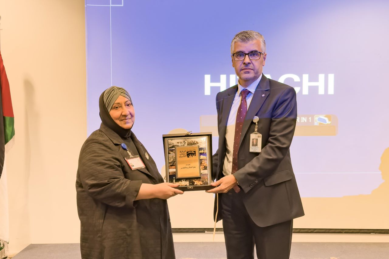 جامعة عمان العربية تشارك في ورشة عمل حول "المعايير القانونية لاستخدام الذكاء الاصطناعي" في أمانة عمان الكبرى2