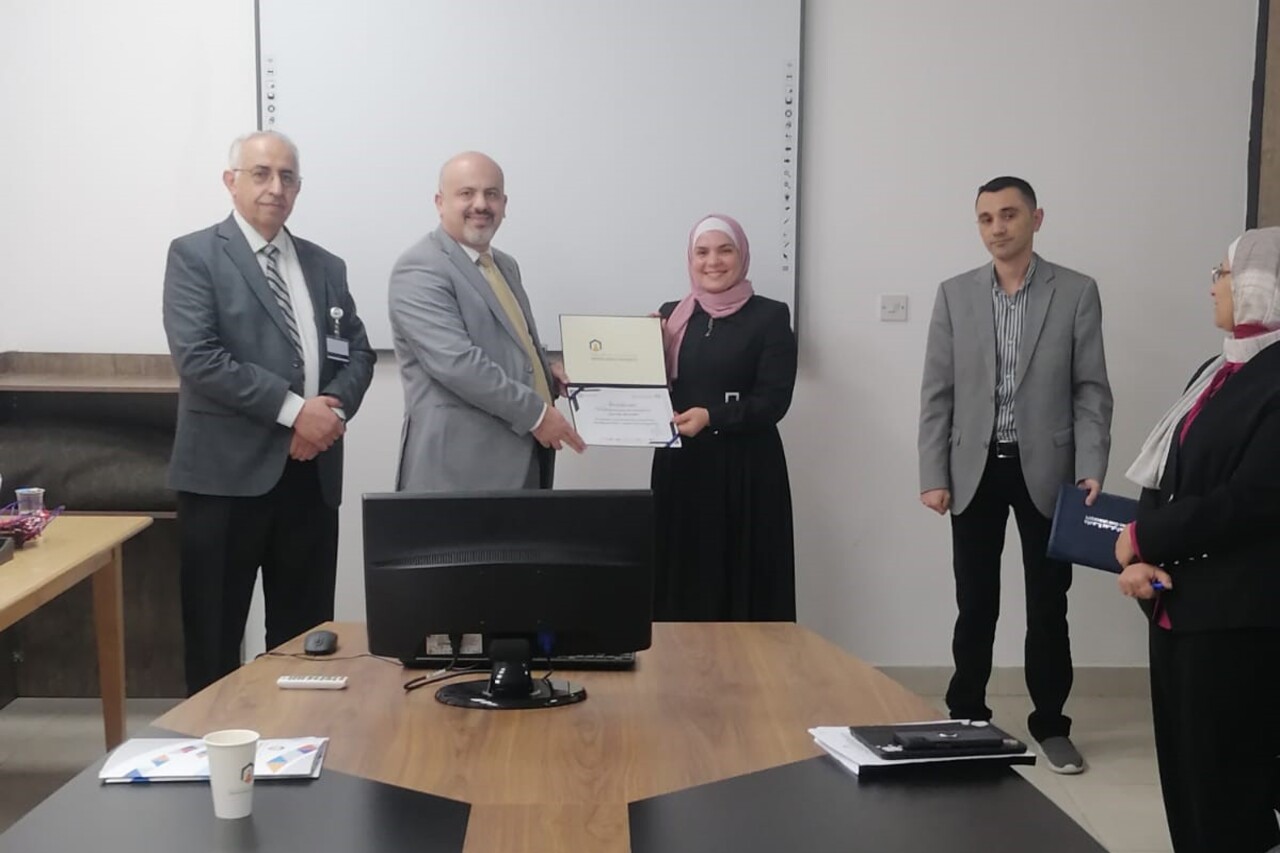 كلية تكنولوجيا المعلومات في "عمان العربية" تعقد مسابقة الرسالة في خمس دقائق لطلبة الدراسات العليا بنسختها الثالثة2