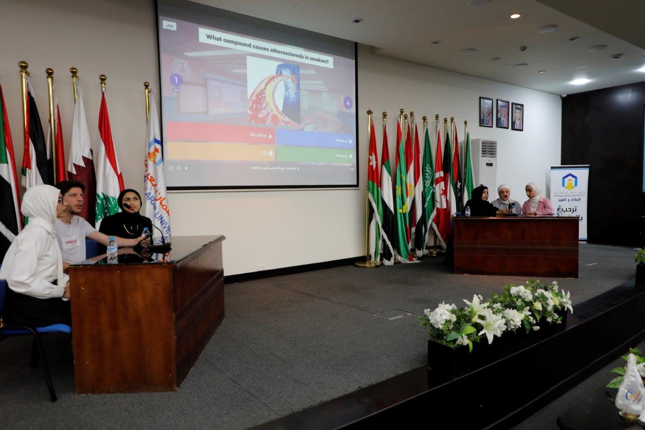 صيدلة "عمان العربية" تقيم اليوم التوعوي الثاني لمكافحة التدخين4
