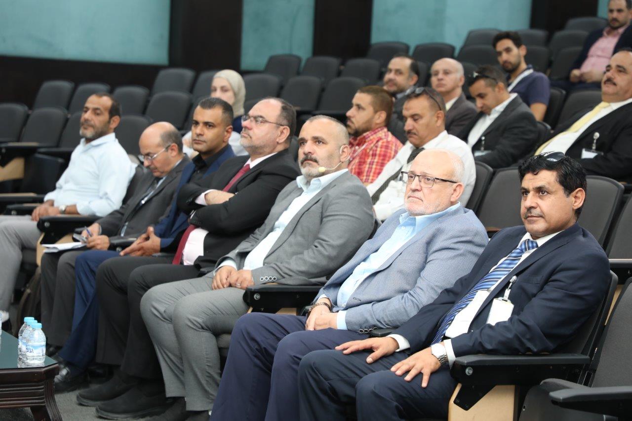 جامعة عمان العربية تعقد محاضرة تدريبية حول دعم الحياة الأساسي للإسعافات الأولية1
