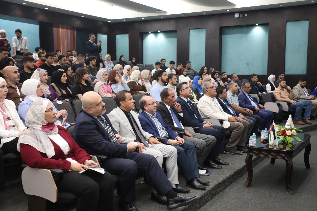 جامعة عمان العربية تنظم مسابقة "AstroCode" لمحاكاة التحديات الفضائية العالمية5