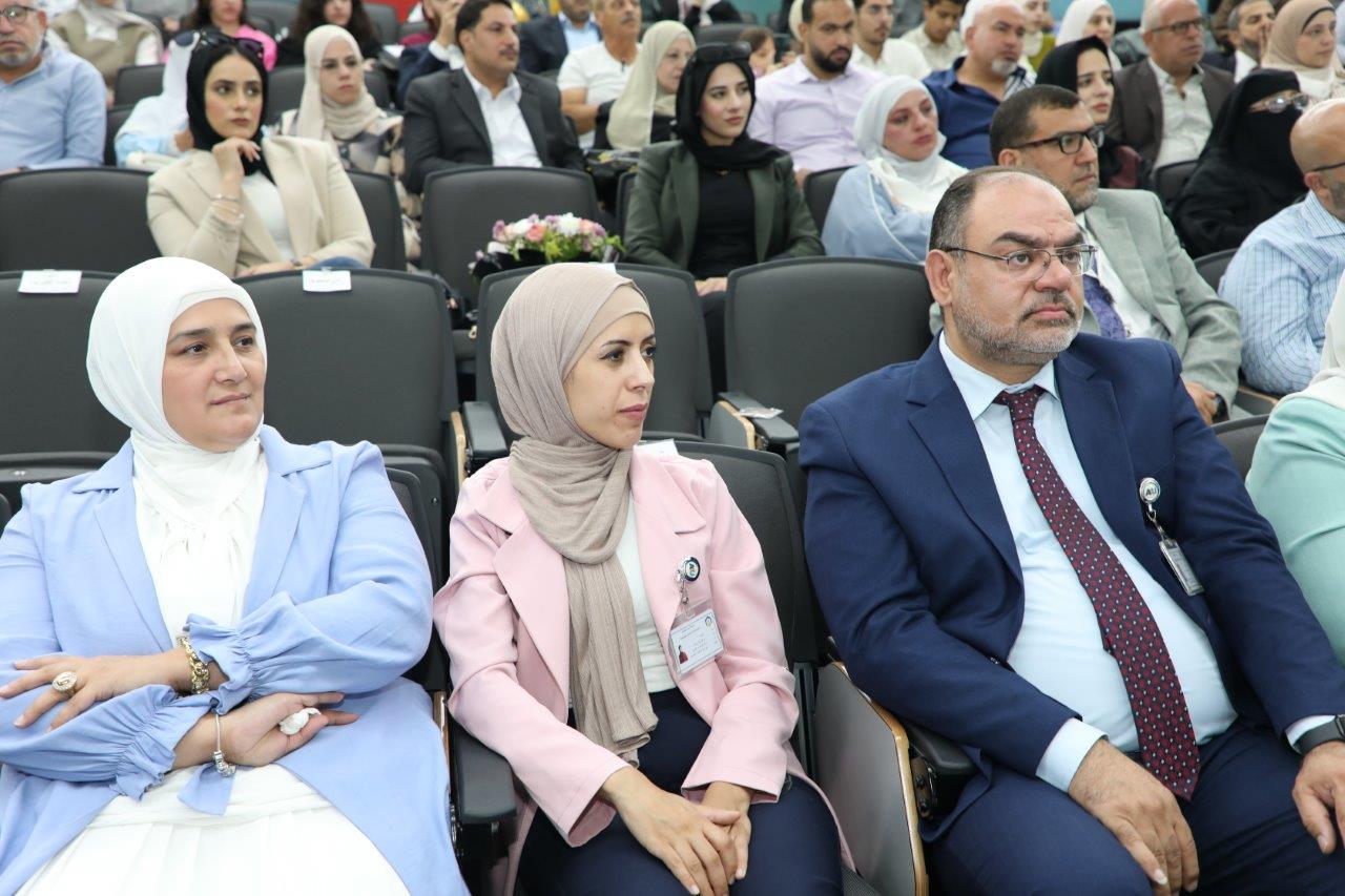 جامعة عمان العربية ترعى حفل تخريج طلبة الدبلوم التدريبي "الارشاد الاسري التربوي"9