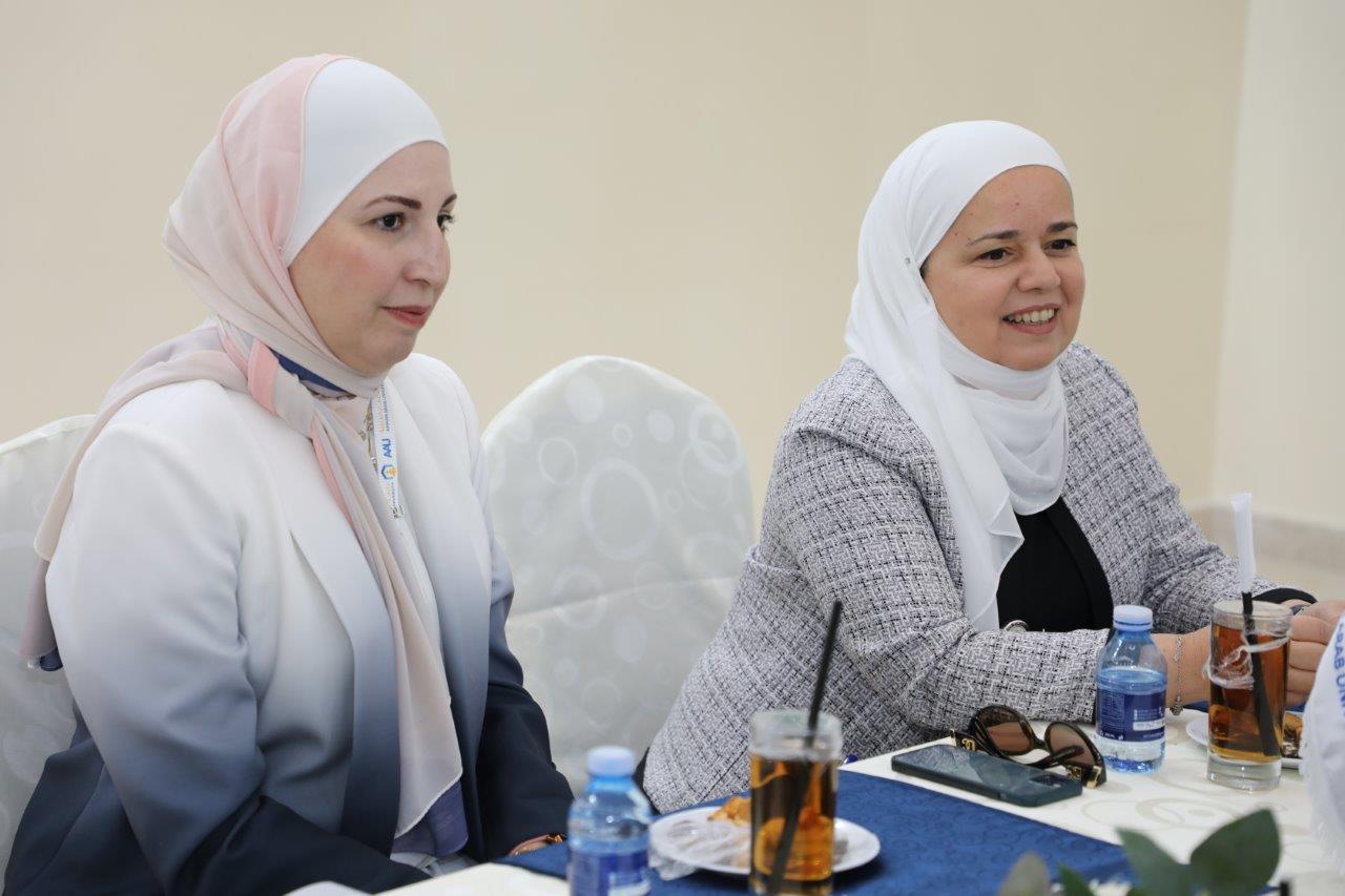 "عمان العربية" توقع اتفاقية تعاون مع مستشفى الرويال لتدريب وتأهيل طلبة كلية الصيدلة13