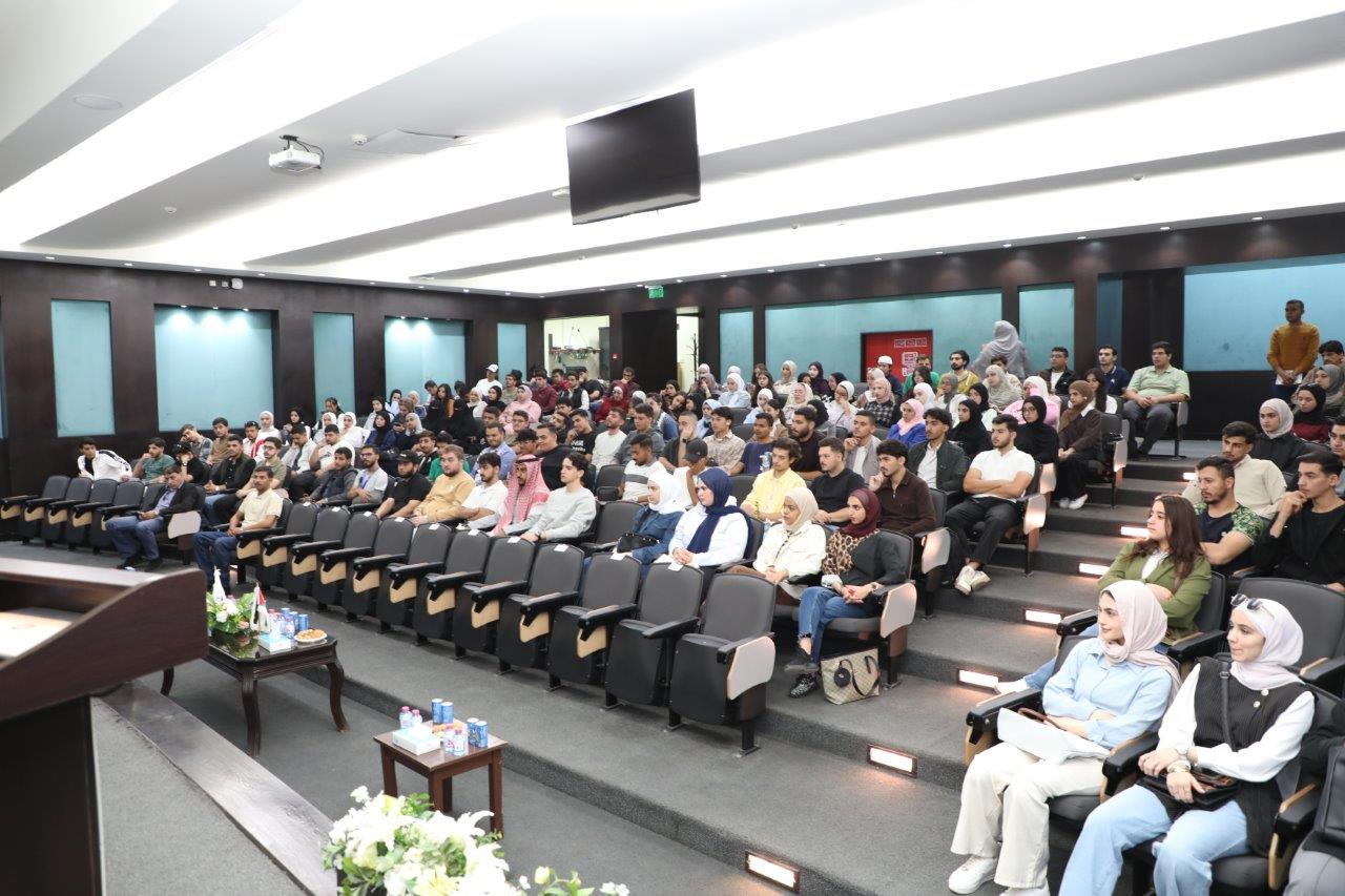جامعة عمان العربية تنظم ندوة علمية بعنوان "الأمن الوطني الأردني: التحديات والاستراتيجيات في وسط إقليم مضطرب"3