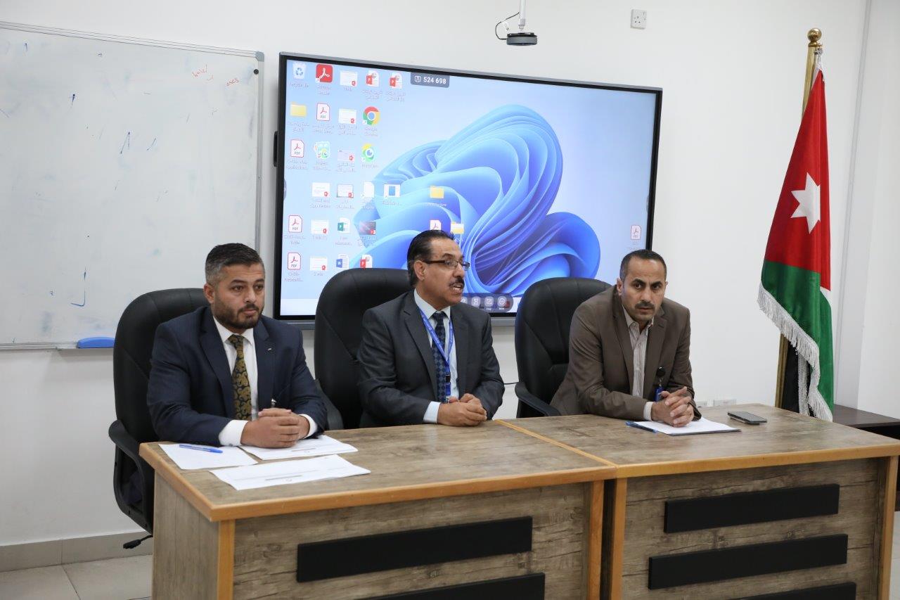 كلية الحقوق في جامعة عمان العربية تعزز التواصل مع طلبتها1