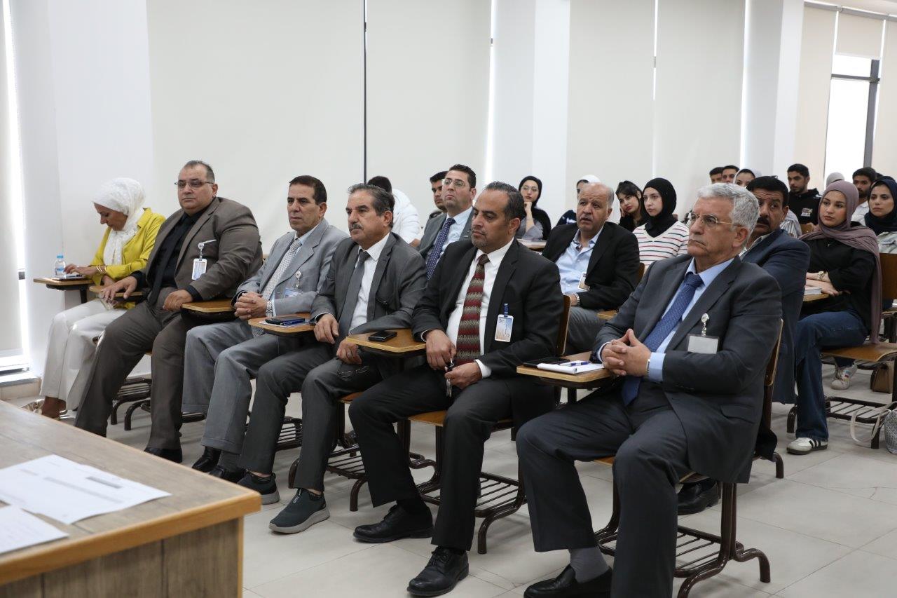 كلية الحقوق في جامعة عمان العربية تعزز التواصل مع طلبتها2