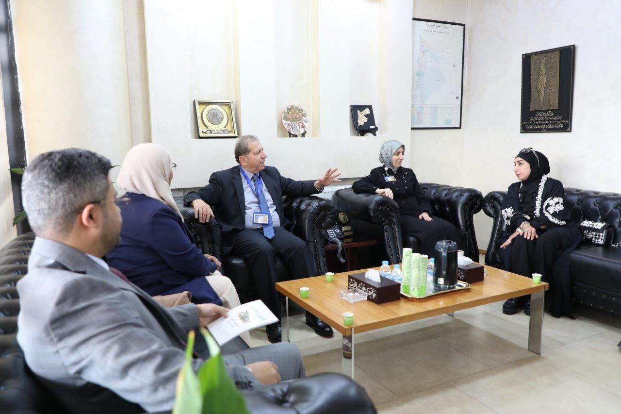 جامعة عمان العربية والملحقية الثقافية اليمنية توقّعان مذكرة تفاهم لتعزيز التعاون الأكاديمي وتقديم منح دراسية للطلبة اليمنيين2