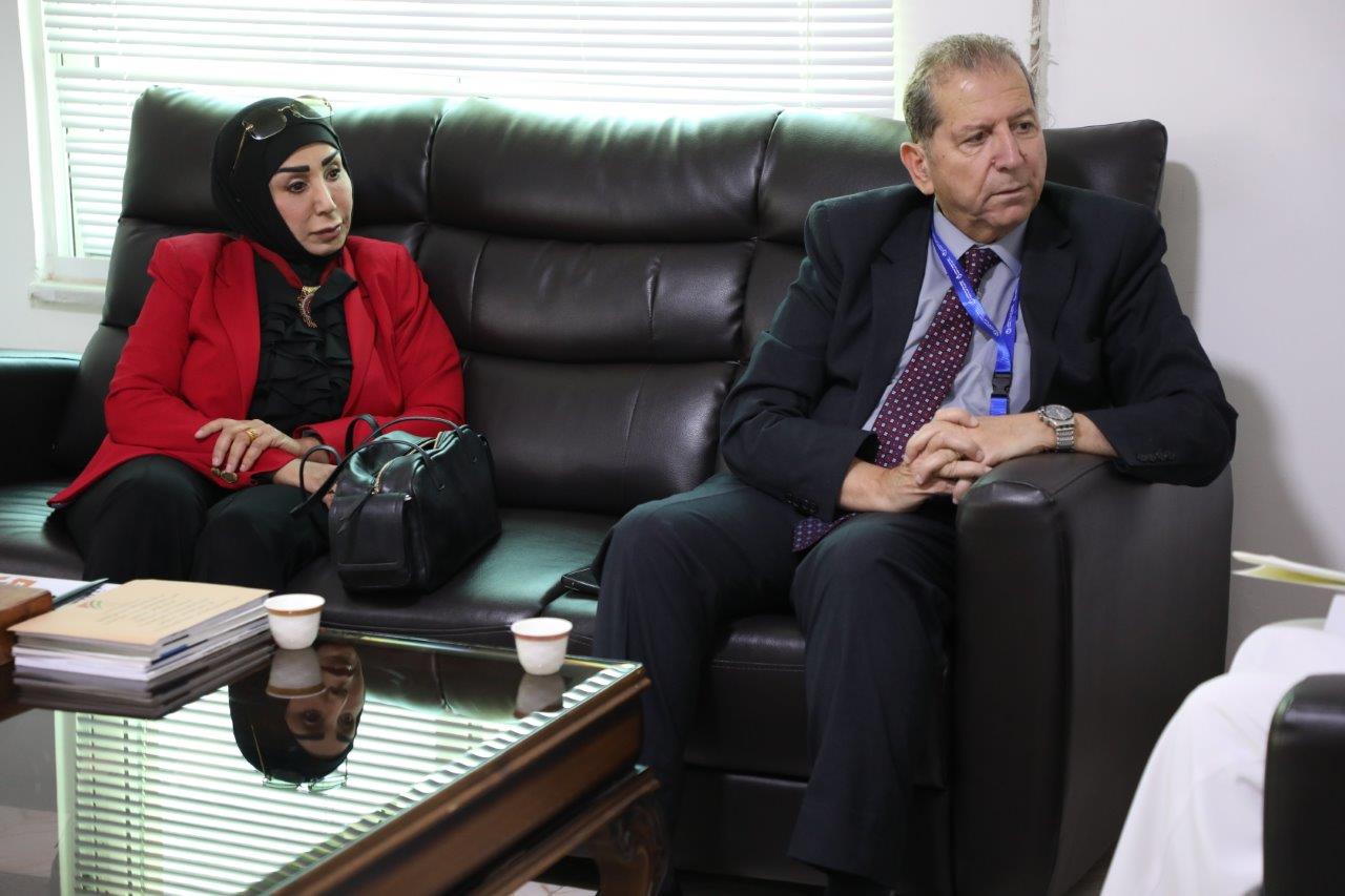 رئيس جامعة عمان العربية يلتقي القائم بأعمال الملحقية الثقافية السعودية لبحث سُبل التعاون وتطوير شؤون الطلبة2