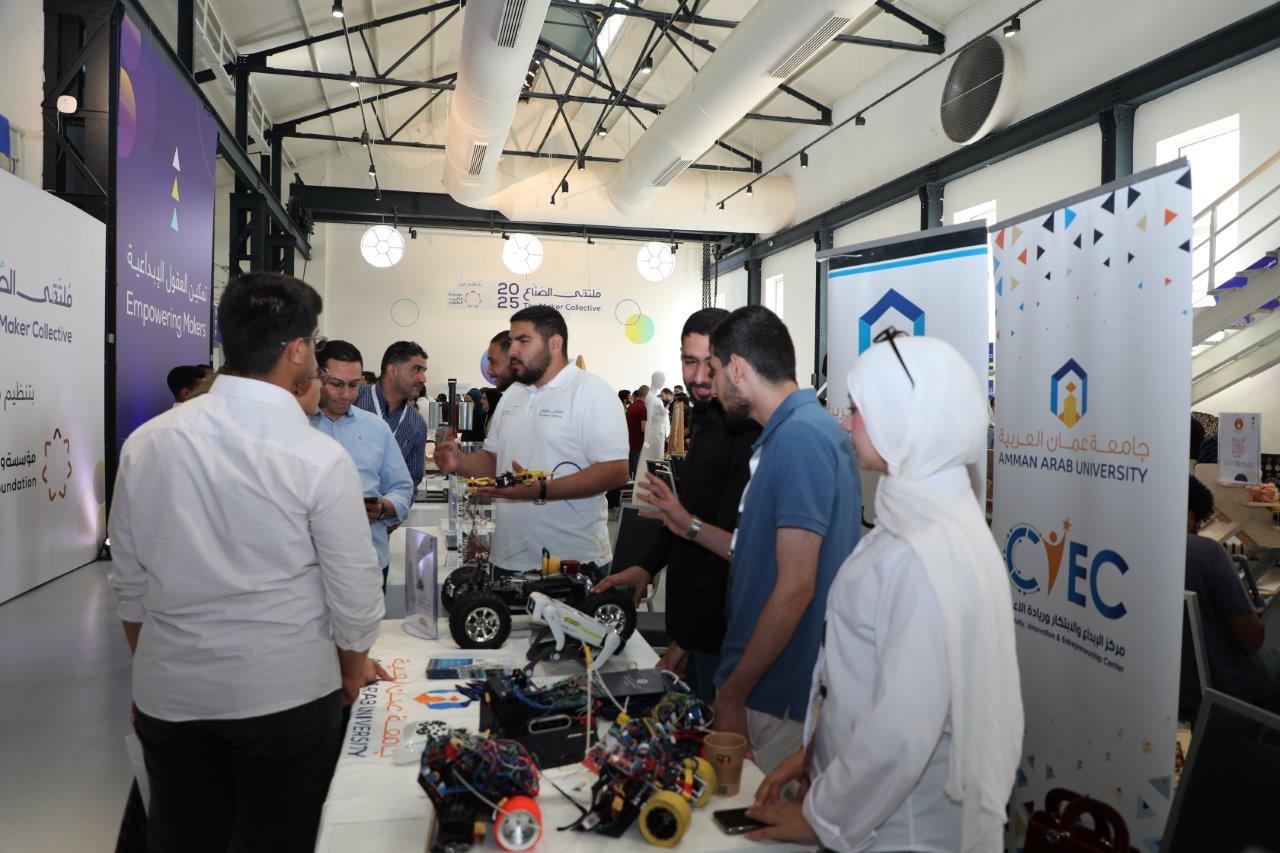 مركز الإبداع والابتكار وريادة الأعمال في "عمان العربية" يشارك في ملتقى الصناّع 2025 لتعزيز الابتكار وريادة الأعمال7