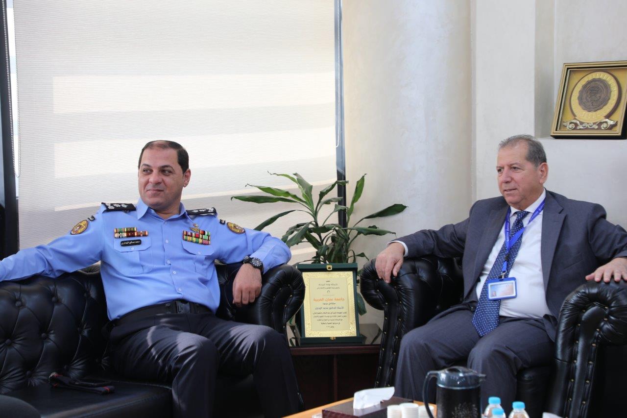 جامعة عمان العربية تنظم اليوم التوعوي المفتوح بالتعاون مع مديرية الأمن العام والشرطة المجتمعية25