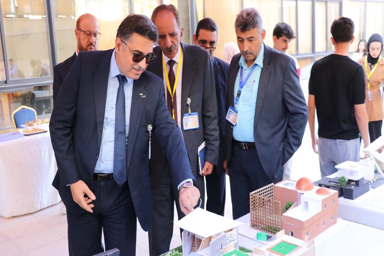 جامعة عمان العربية تحت شعار "معماري سنفور7