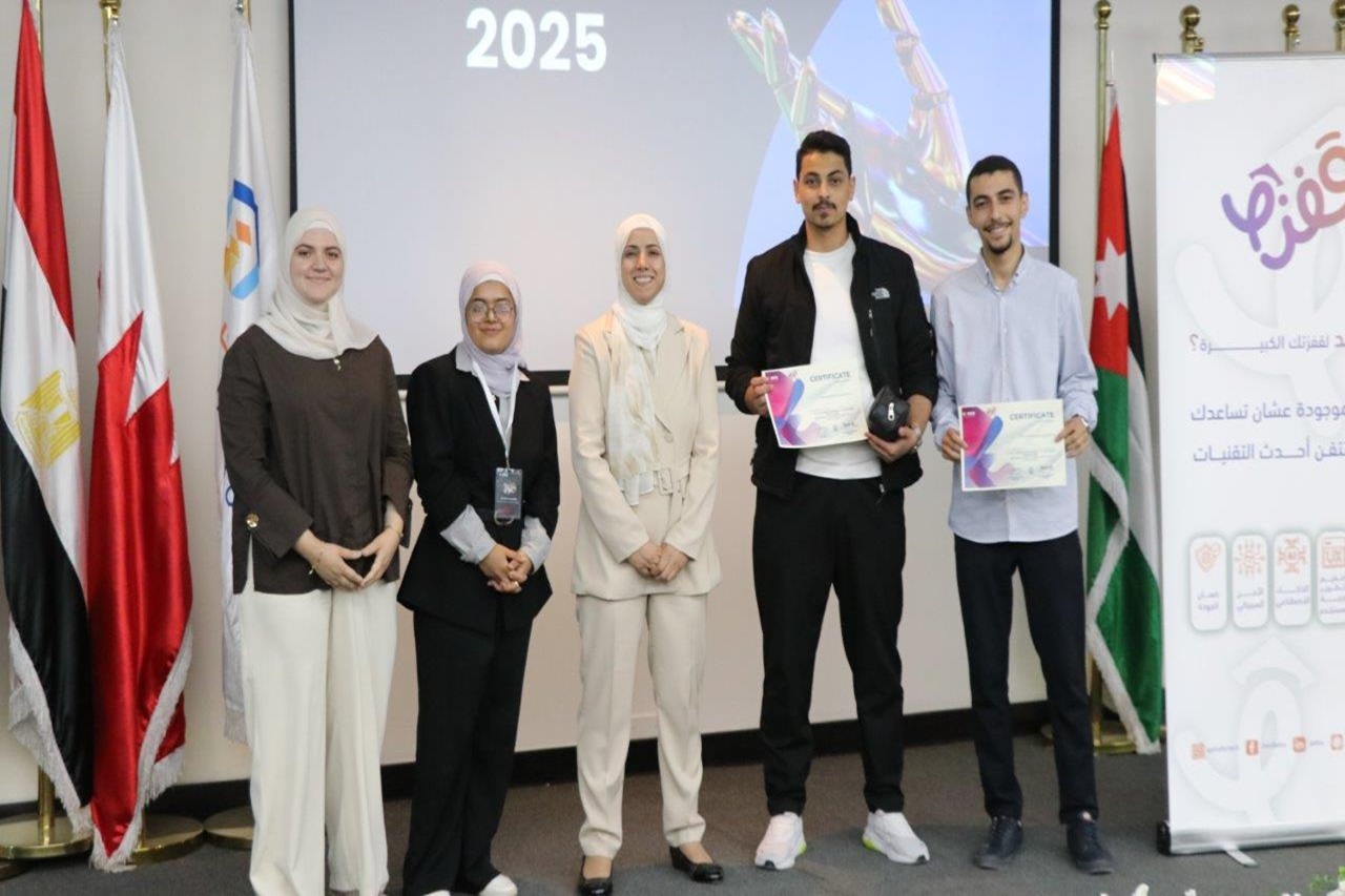 "عمان العربية" تستضيف الحفل الختامي لهاكاثون" UNI Agents" بمشاركة IEEE AAU ووفود من (24) دولة عربية11