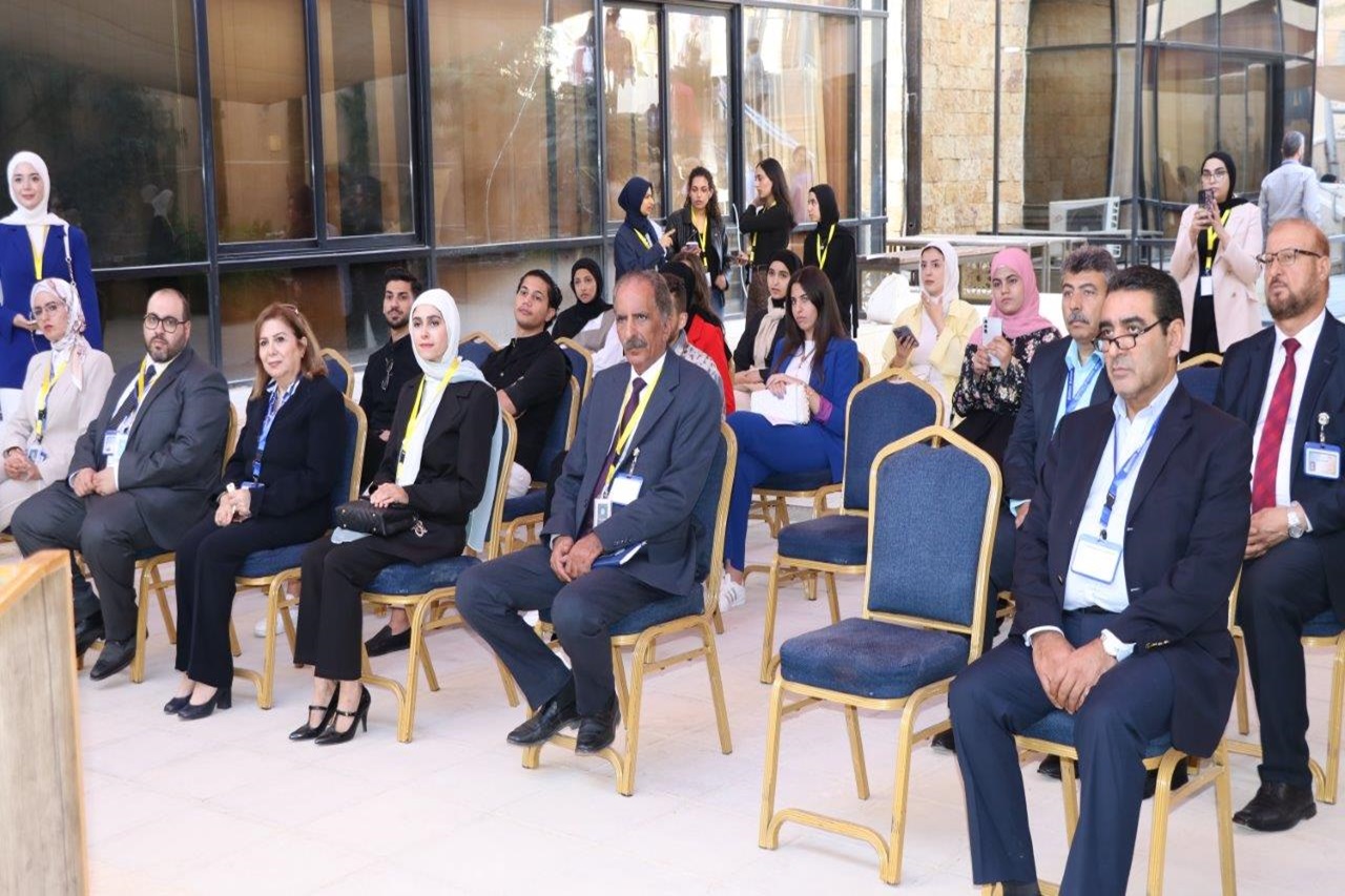 جامعة عمان العربية تحت شعار "معماري سنفور10