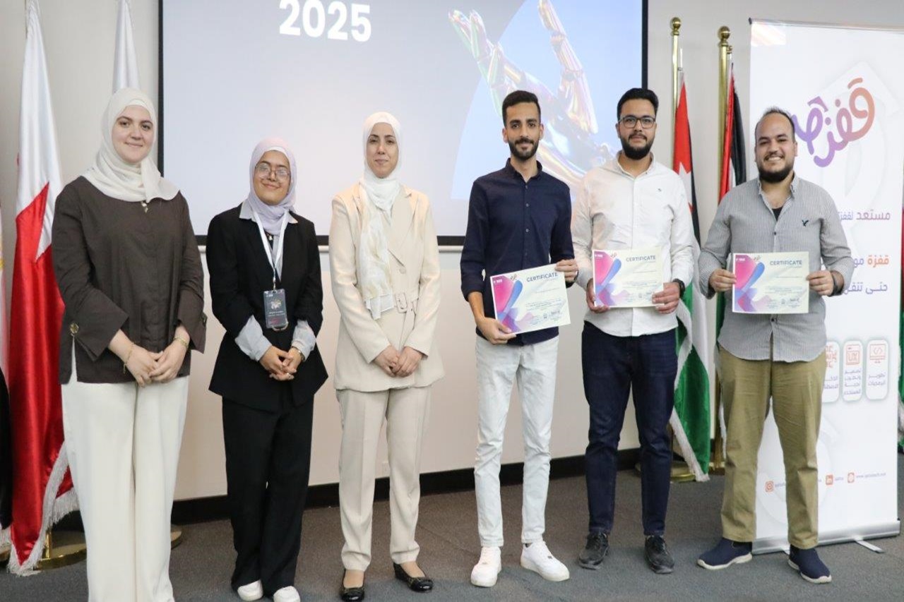 "عمان العربية" تستضيف الحفل الختامي لهاكاثون" UNI Agents" بمشاركة IEEE AAU ووفود من (24) دولة عربية14