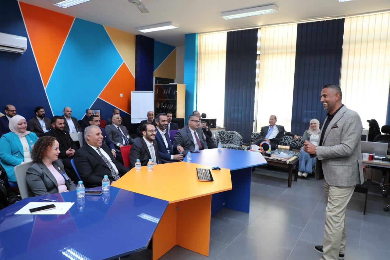 جامعة عمان العربية تكرم المشاركين في فعاليات اسبوع الريادة العالمي 20256