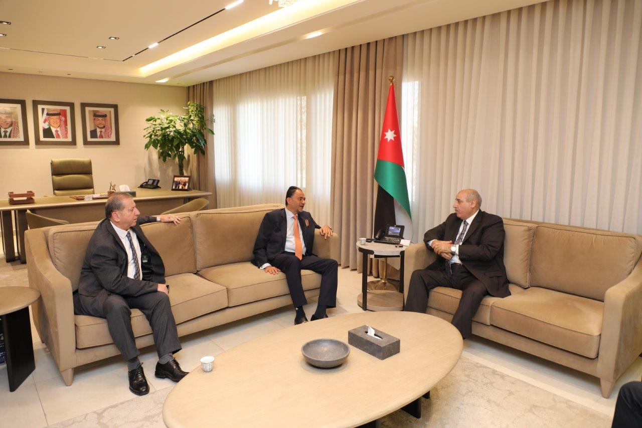 رئيس مجلس النواب الأردني يستقبل رئيس مجلس أمناء ورئيس جامعة عمّان العربية6