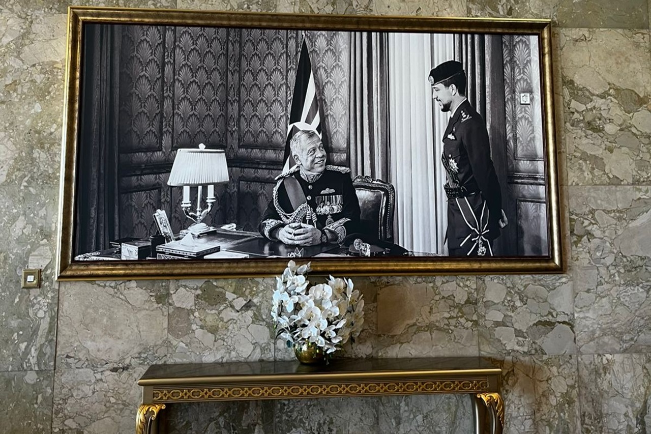 طلبة جامعة عمّان العربية في زيارة علمية إلى مجلس النواب لتعزيز الوعي الوطني3