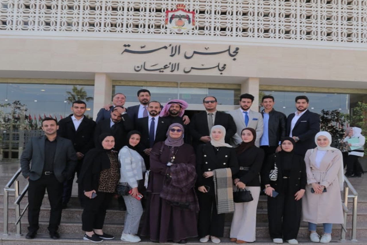 طلبة جامعة عمّان العربية في زيارة علمية إلى مجلس النواب لتعزيز الوعي الوطني2